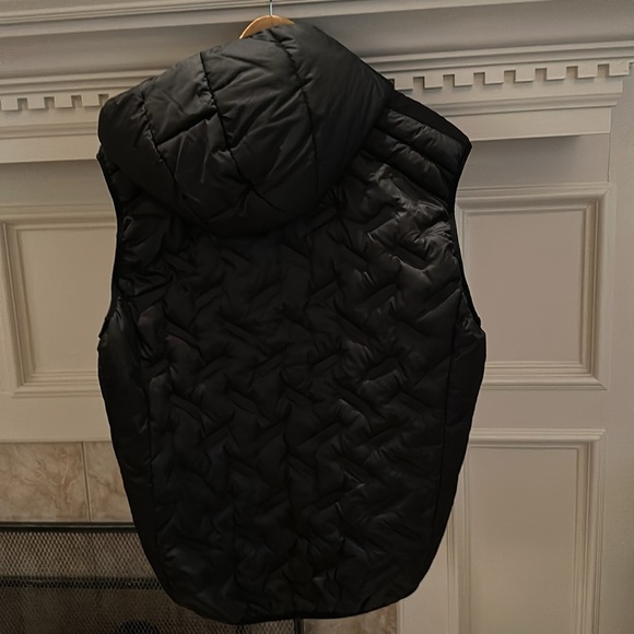 Noize puffer vest with hood - Picture 2 of 8